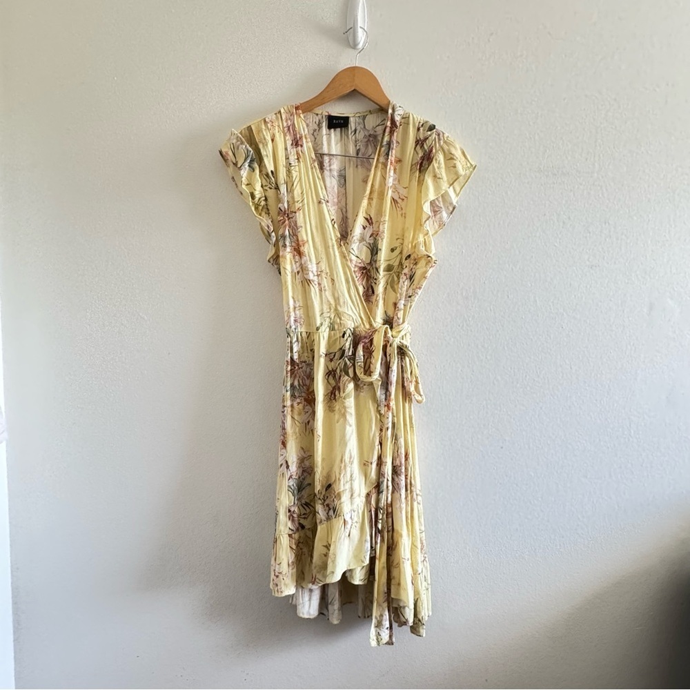 RAVN x Revolve Yellow Floral Wrap Dress size Small - Picture 4 of 11